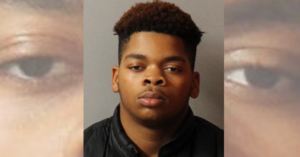 18-year-old slashes girlfriend’s tires when kicked out of her vehicle, police say.
