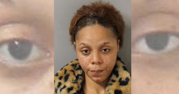 Woman punches boyfriend in face 3 times during an argument #Arrested