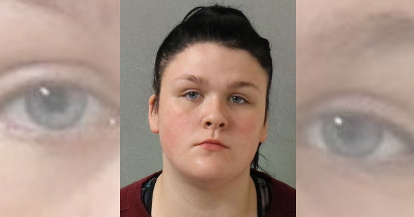 Teen mom jailed after assaulting father with a clothes iron and smashing porch plants, per report