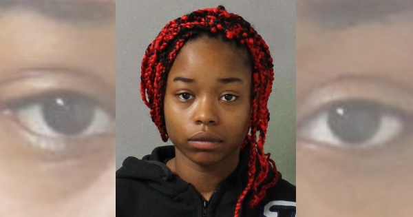 Teen tricks ex-boyfriend with noodles to get his phone, uses it to assault him, per report